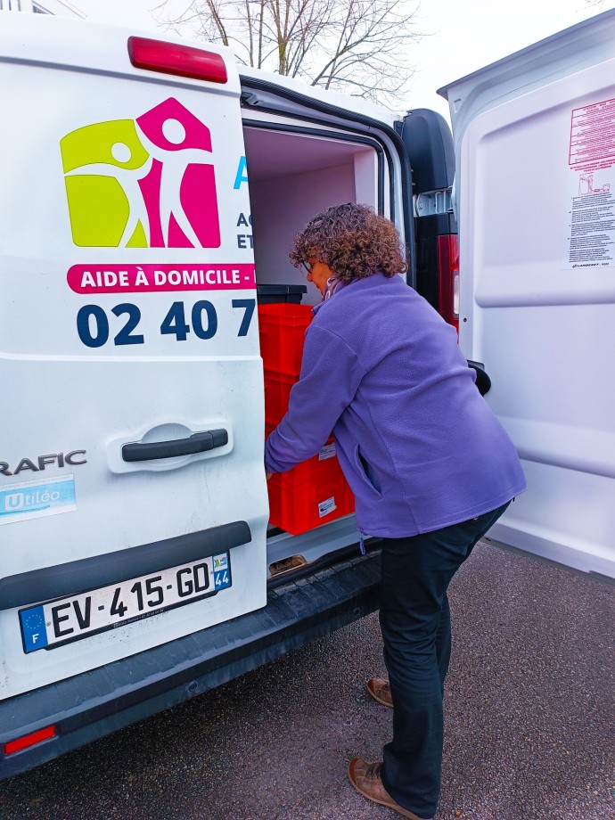 Livraison de repas à domicile par les équipes ANADOM sur le Pays de Retz