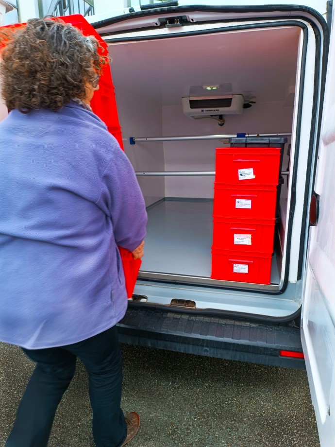 Livraison de repas à domicile par les équipes ANADOM sur le Pays de Retz